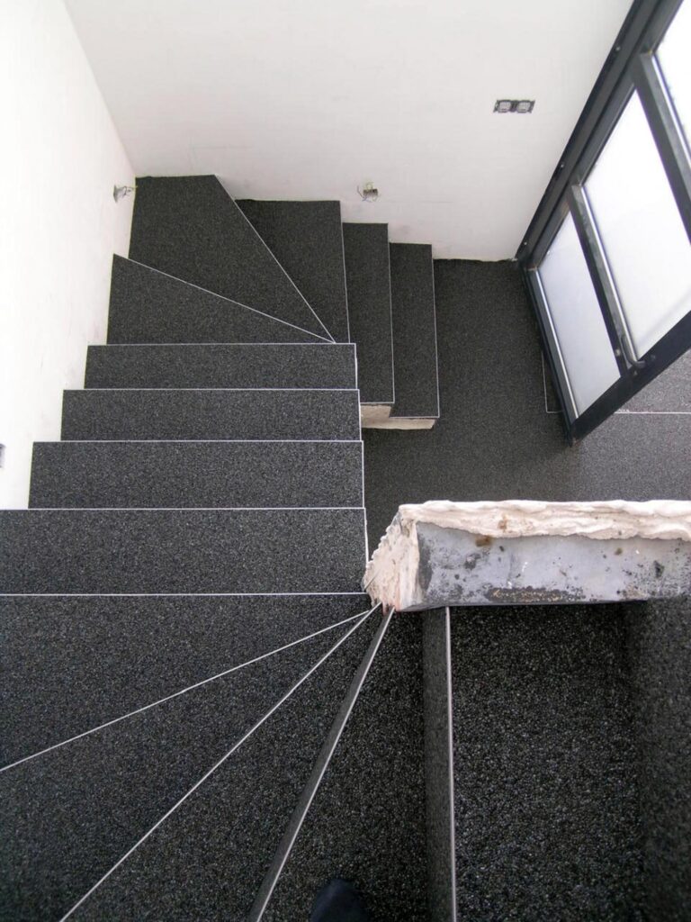 Vloerconcept - Steentapijt trapbekleding - S 7030 - 2/3mm